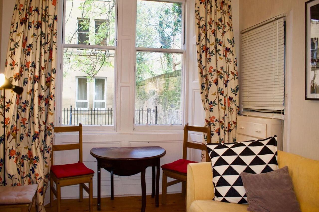 Central 3 Bedroom Next To Leafy Meadows EDI Exterior photo